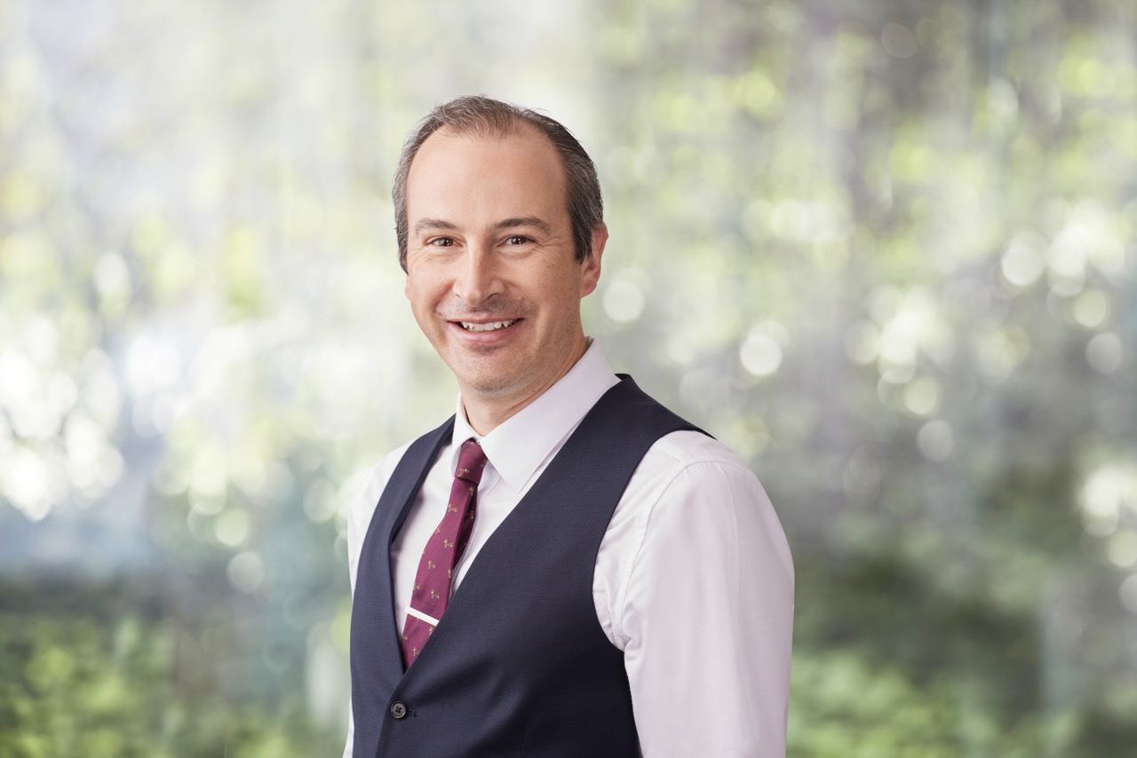 Dr Lachlan Maddock