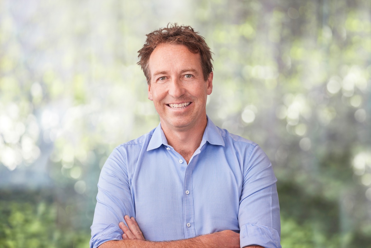 Dr James Canty