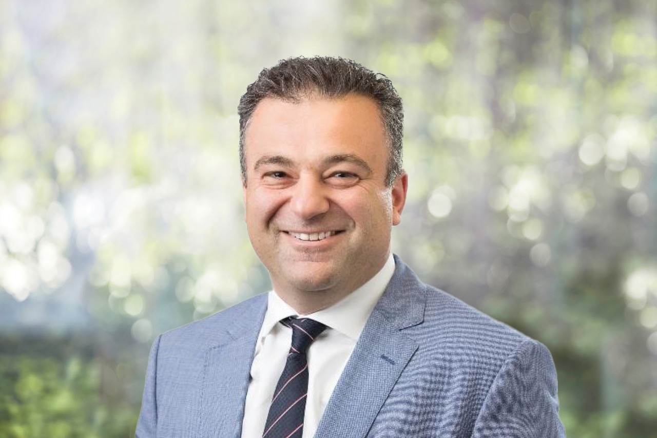 Dr Peter Liodakis